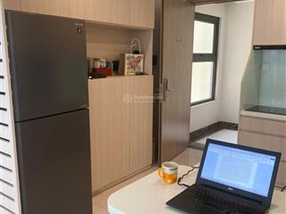 Cần bán gấp căn hộ góc 2 phòng ngủ + view thoáng, sổ đỏ chính chủ tại rainbow  vinhomes grand park