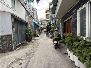 Nhà lạc long quân cạnh hẻm xe hơi giáp quận 10. chủ tặng nội thất, số a4 chính chủ lâu năm