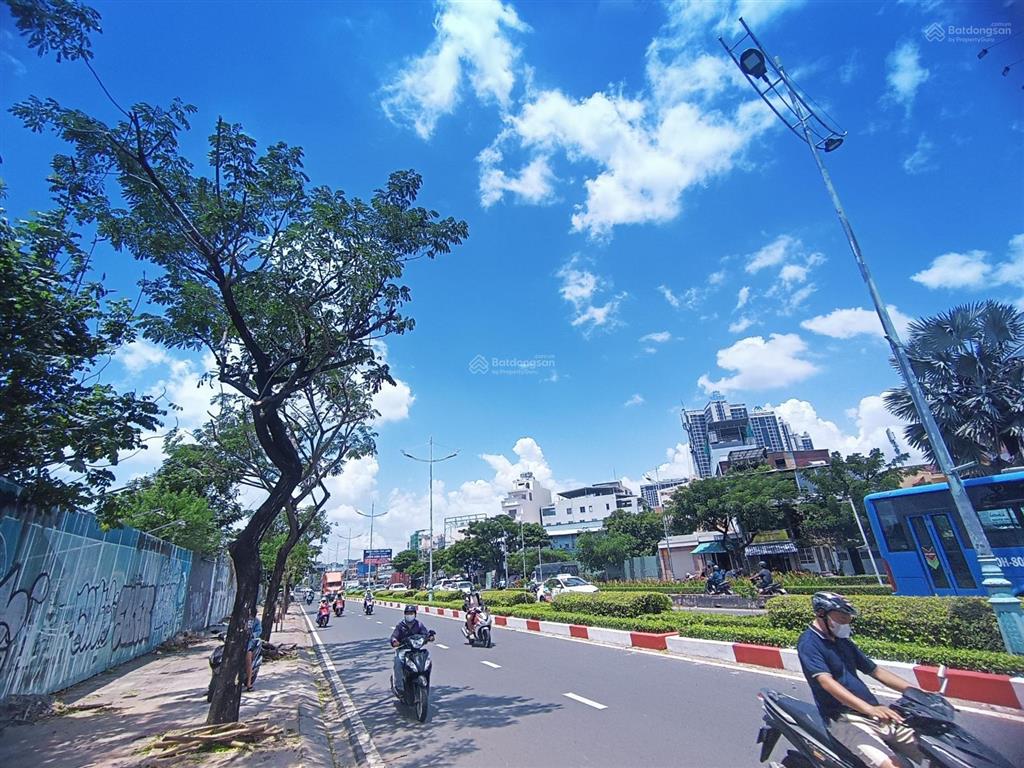 Bán nhà 4 tầng, hẻm xe tải, sát lộ nguyễn văn linh quận 7, tặng nội thất, chủ nhiệt bán