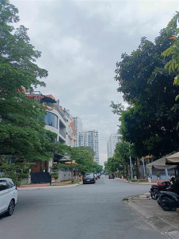 Bán đất tặng nhà siêu hiếm, 153m2, 4pn, trần xuân soạn, hàng xóm him lam q7, shr, 9.7 tỷ có tl