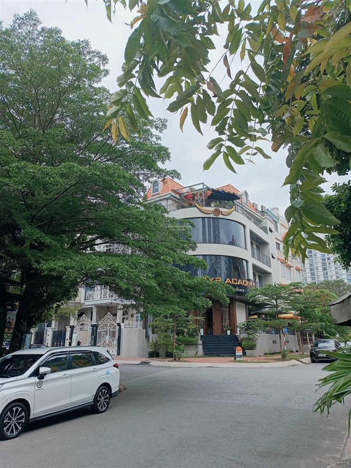 Bán đất tặng nhà siêu hiếm, 153m2, 4pn, trần xuân soạn, hàng xóm him lam q7, shr, 9.7 tỷ có tl