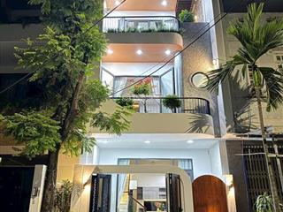 Nhà đẹp giá rẽ cần bán đường nguyễn chí thanh p9 quận 10. giá 4tỷ450/58,5m2(4,5x13m) nhà 2 lầu.