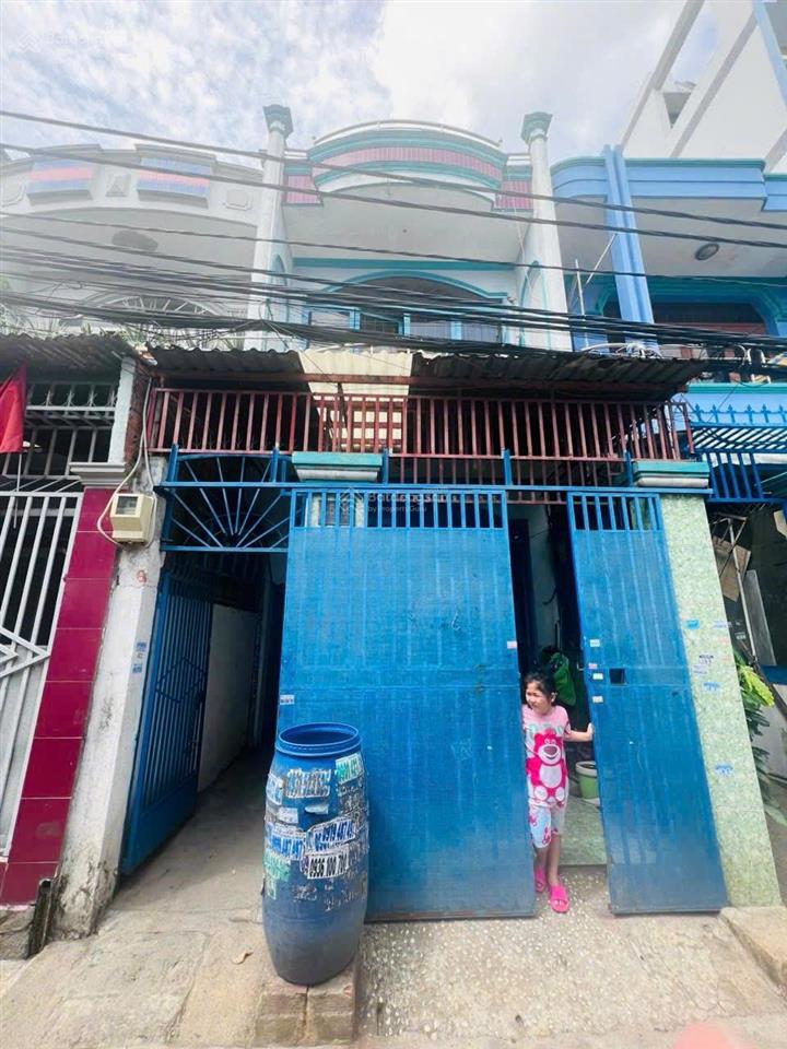 Bán nhà cũ tân thới nhất 12 quận 12 phù hợp xây căn hộ dịch vụ  2 tầng 4m x 32m đường 6m  9 tỉ5