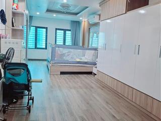 Chủ nhà tự xây 7 tầng thang máy, bê tông, sổ nở hậu đẹp, về ở luôn, phòng nào cũng rộng