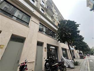 Liền kề xây thô, mặt phố mới, mặt tiền to, sổ vuông, 2 mặt tiền choáng ngợp, kinh doanh, văn phòng