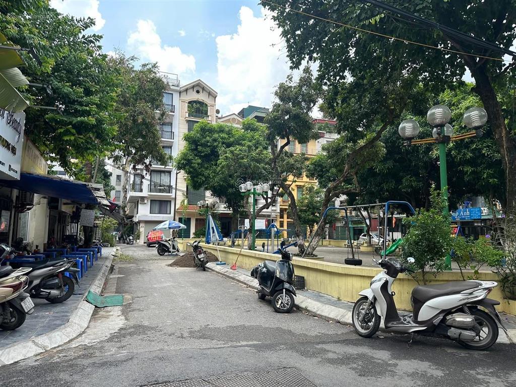 Siêu phẩm hiếm có hoàng quốc việt, 7 tầng thang máy, tiện ích bạt ngàn,gần mặt phố, ngõ ô tô tránh