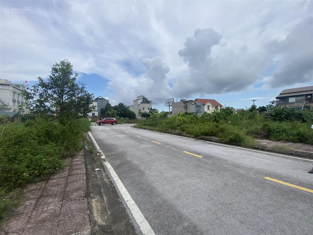 Bán nhanh lô đất tại thị trấn tân phong, nằm sát quốc lộ 1a, thuộc kđt ecopark, xây dựng tự do.