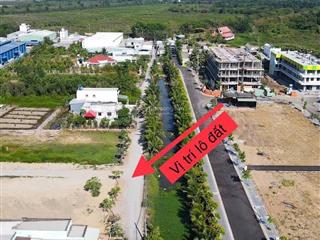 Bán lô đất 3 mặt tiền kênh xã hựu thạnh, đức hoà, long an