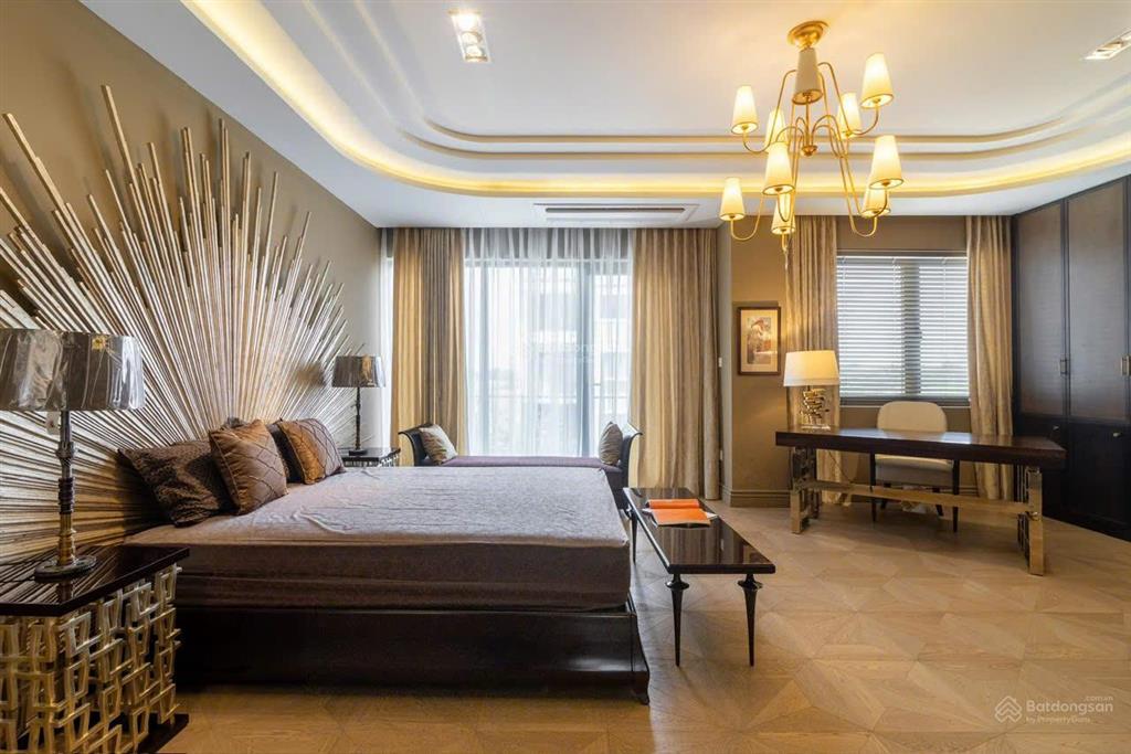 Chdv/ks 300tr/th 42 phòng ngay phố ẩm thực phan xích long (9x20m) 6 tầng giá 50 tỷ