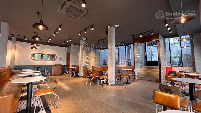 Vị trí rất đẹp! bán nhà góc 2mt an dương vương  trần phú quận 5 (10x20m) 3t tn 250tr/th giá 50 tỷ