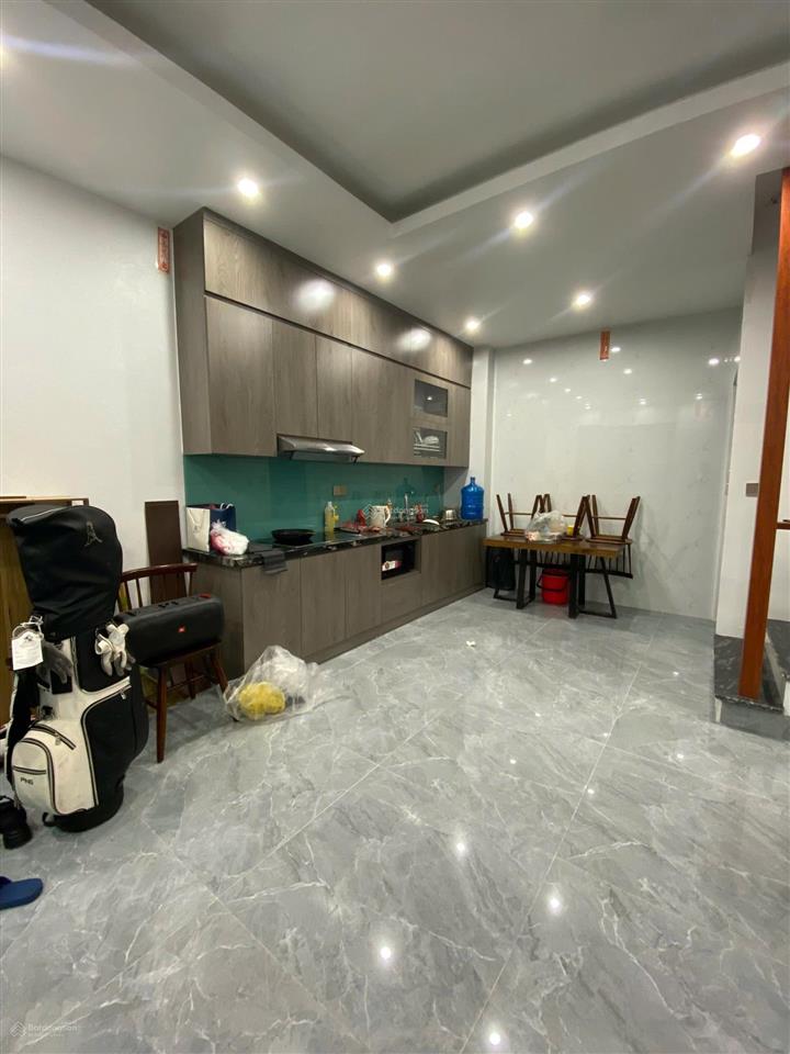 Âu cơ nhà mới kính coong + full nội thất xịn sò, dt 42m2, 3 tầng, mt 5m8 giá chào nhỉnh 3tỷ oto đỗ