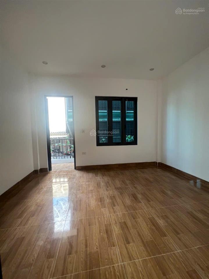 Nhà xây mới + ôtô đỗ cửa bán nhà âu cơ dt 40m2, 4 tầng, mt 4m giá chào 3 tỷ 500 tây hồ.
4 ngủ + 3vs