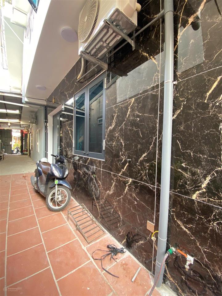 Âu cơ nhà mới kính coong + full nội thất xịn xò.
dt 42m2, 3t, mt 5m8 giá chào nhỉnh 3tỷ ô tô đỗ