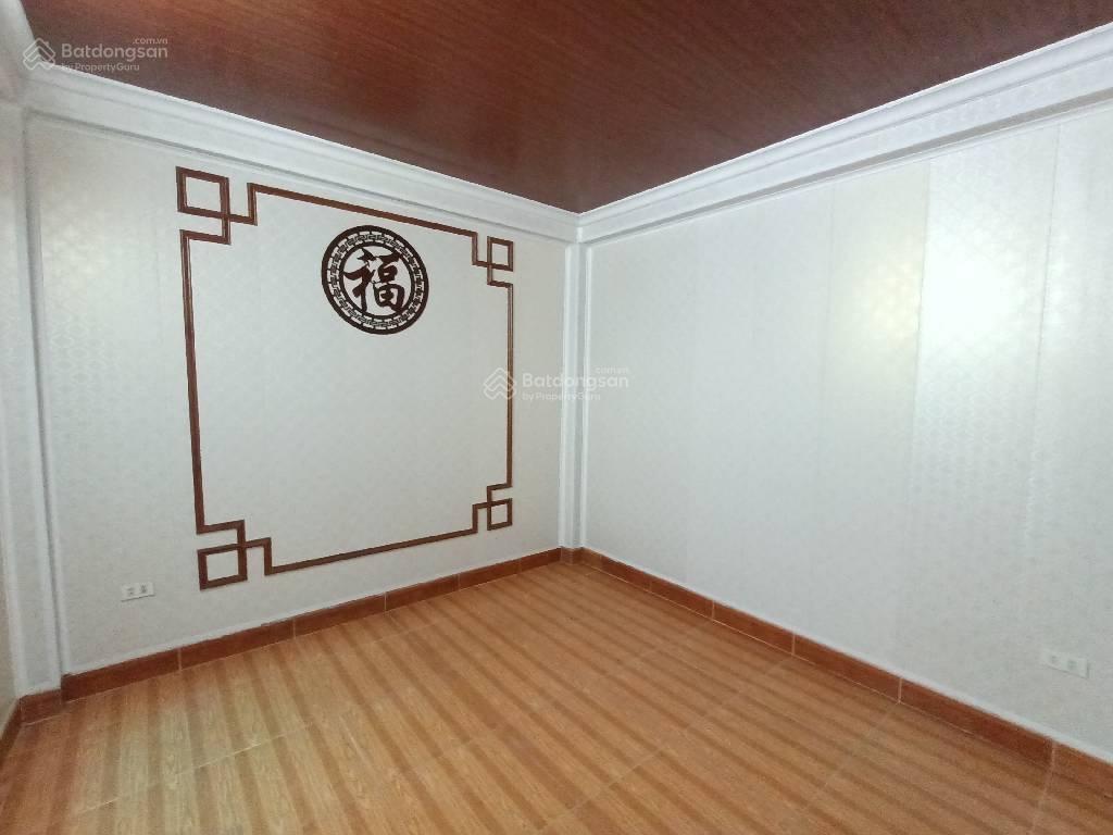 Bán nhà phố tân mai 43m2 5 tầng ô tô đỗ cổng, nội thất gỗ lim không qh