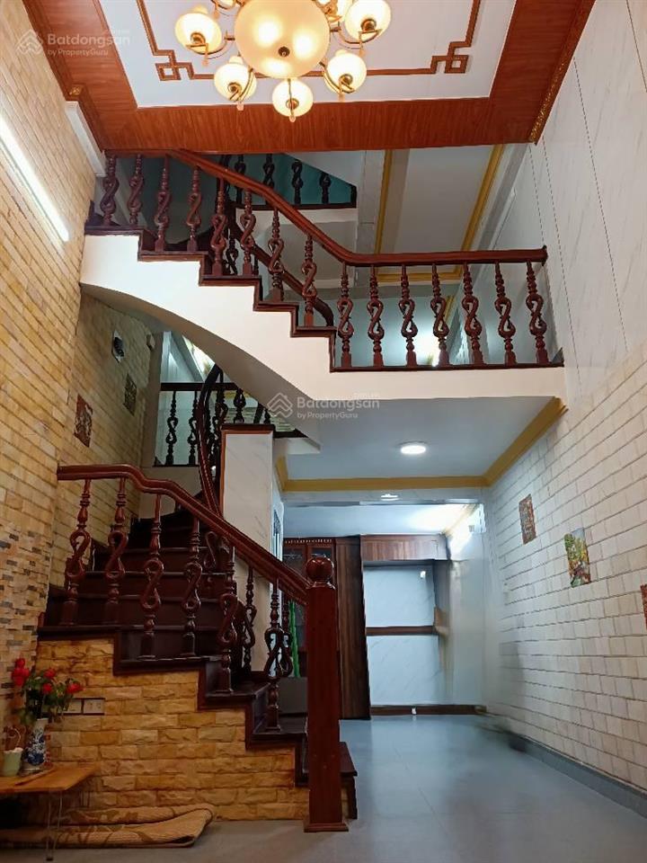 Bán nhà phố tân mai 43m2 5 tầng ô tô đỗ cổng, nội thất gỗ lim không qh
