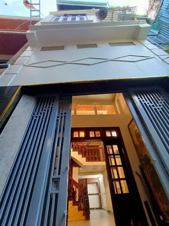 Bán nhà phố tân mai 43m2 5 tầng ô tô đỗ cổng, nội thất gỗ lim không qh