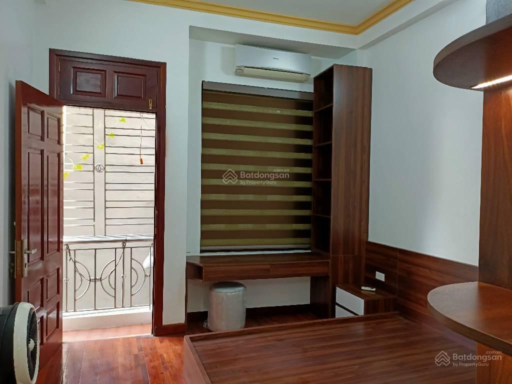 Bán nhà phố tân mai 43m2 5 tầng ô tô đỗ cổng, nội thất gỗ lim không qh