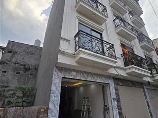 Bán nhà cầu diễn6 tầng thang máyoto 7 chỗ vào nhànhà mới10m oto tránh35m8.5 tỷ