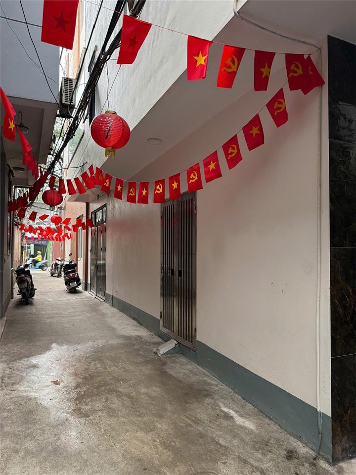 Mình cần cho thuê Nhà 5 tầng, mới xây năm 2024 giáp KĐT Văn Quán!