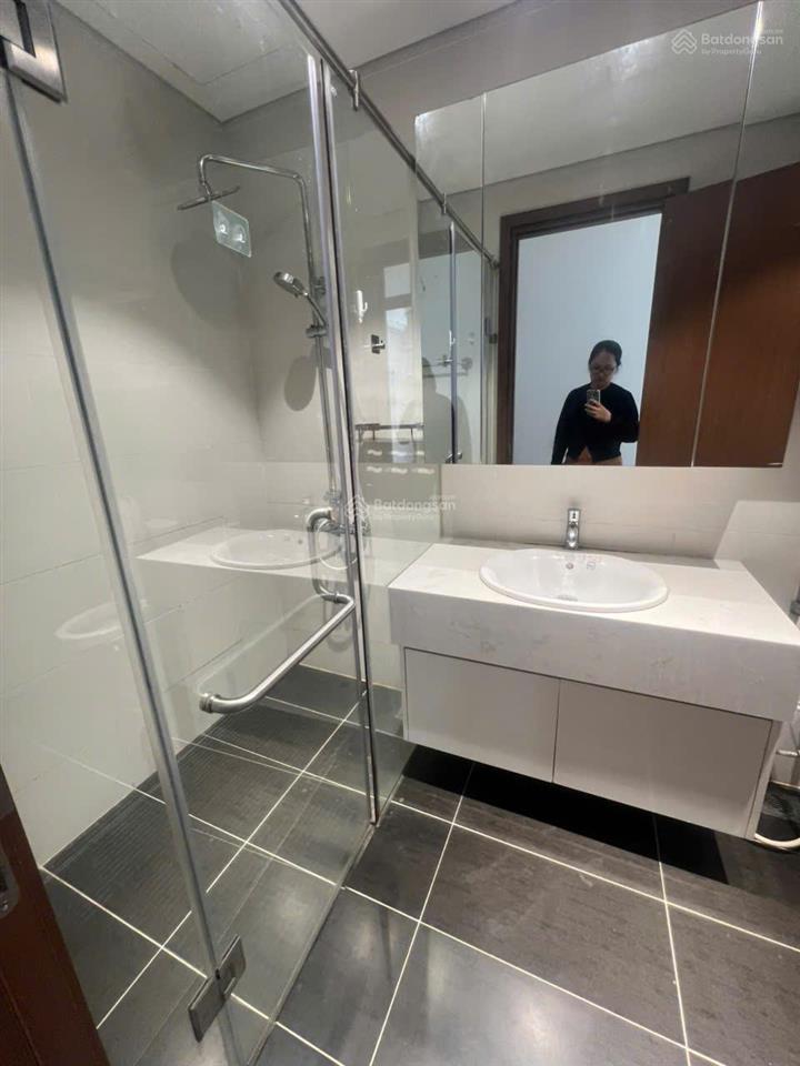 Chính chủ cho thuê "siêu phẩm" 3pn tại n01t5 ngoại giao đoàn  view hồ trọn đời