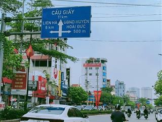 Bán nhà 4 tầng, đường thông, gần ô tô, thị trấn trạm trôi  hoài đức