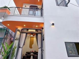 Bán nhà mới 2 tầng hxh chỉ 3tx  5x5 nở hậu  full công năng  dt ổn định  50m ra mặt tiền  shr .