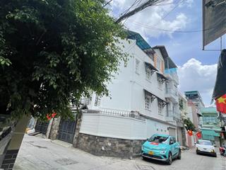 Nhà 2 tầng xe hơi ngay nhà  hxh thông tứ tung. chỉ 4tx 28m2  shr  vị trí cực xịn. bình thạnh