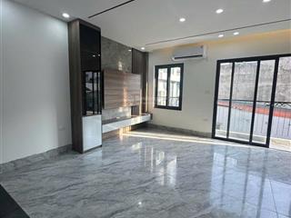 Nhà siêu cao  cửa siêu rộng, phố nguyễn văn huyên, 42m2, mt 7.5m, 6 tầng  thang máy vù vù