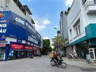 Mặt phố  lô góc, kinh doanh, 32m2  6t  thang máy, phố đội cấn, 14.2 tỷ