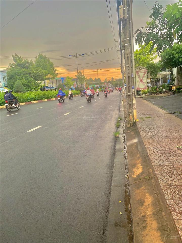 Ngay trục đường chính lê a phường bình lộc chỉ 690tr 250m2 sổ riêng thổ cư