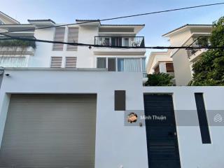 Cần tiền bán gấp biệt thự khu compound trần não  3 tầng  209m2  giá bán 41 tỷ