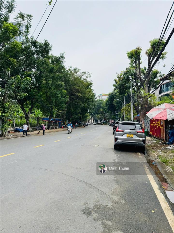 Bán lô đất đẹp nhất nguyễn văn hưởng ! góc 2 mặt tiền  30x18m  xây hầm 5 tầng  gía chỉ 285tr/m2