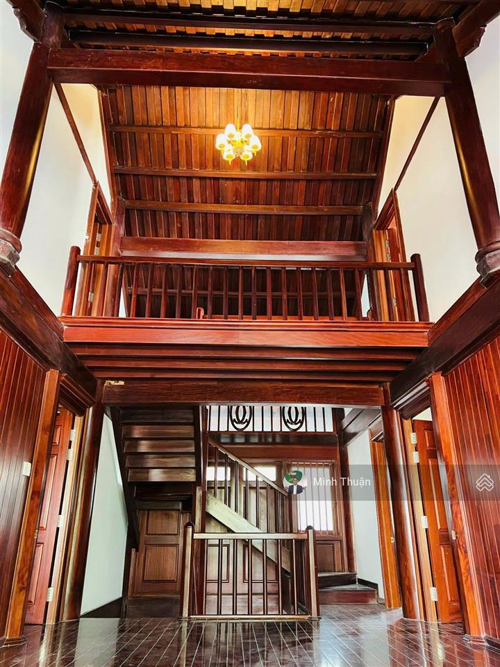 Chỉ 150tr/m2! bán căn villa toàn gỗ đỏ  nguyễn văn hưởng 3 tầng 13x25,5m 330m2  giá chỉ 50 tỷ