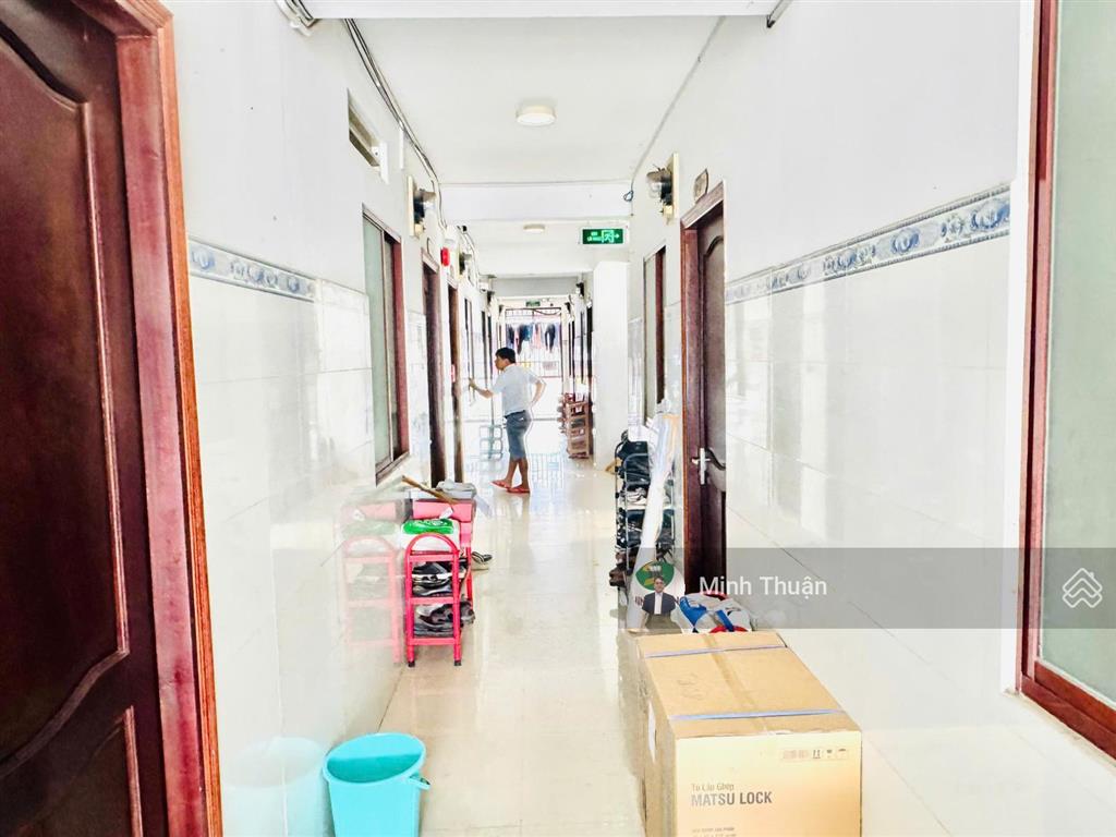 Không chê được ! bán tòa chdv tml 5 tầng  51 phòng  tn 200tr/th  1000m2  giá chốt gấp 30,5 tỷ