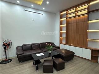 Hoa lâm  long biên 36.3 m2 x 5t, ô tô đỗ cửa giá 5tỷ xíu có thương lượng ở ngay