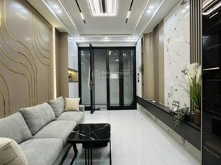 Hoa lâmlong biên 31.8 m2x5t ,ô tô đỗ cổng giá 6 tỷ xíu có thương lượng nhà đẹp ở ngay