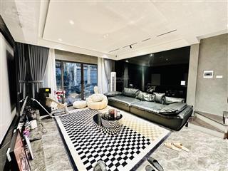 Nguyễn văn cừ  lb 6t gara ô tô thang máy 3 bước ra phố, nhà dân xây, full nt giá 10tỷ xíu có tl