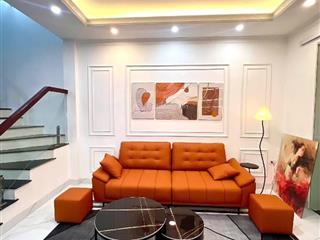 Hoa lâm long biên 30.6m 5t ô tô đỗ cửa nhà đẹp nội thất xịn sò ở ngay giá nhỉnh 5tỷ có gia lộc