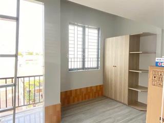 Trống phòng duplex ngay cổng sau văn lang, cửa sổ trời rộng cho 45 người ở, gần cầu đỏ, hàng xanh