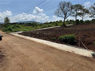 Bán gấp lô góc 2 mặt tiền, vị trí cực vip ngay gần sân bay  10,4 x 19,4m  full thổ cư