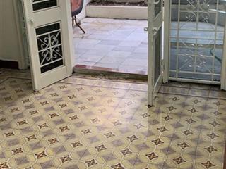Chính chủ cho thuê nhà phố 8/3 . ngõ ô tô đỗ cửa