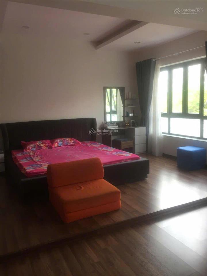 Tôi cần bán biệt thự song lập khu đô thị đặng xá, 2 mặt tiền mỗi mặt tiền 10m, view đẹp