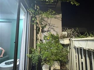 Bán nhanh căn penhouse sky9 5,5ty full nội thất siêu đẹp ban công, view đẹp