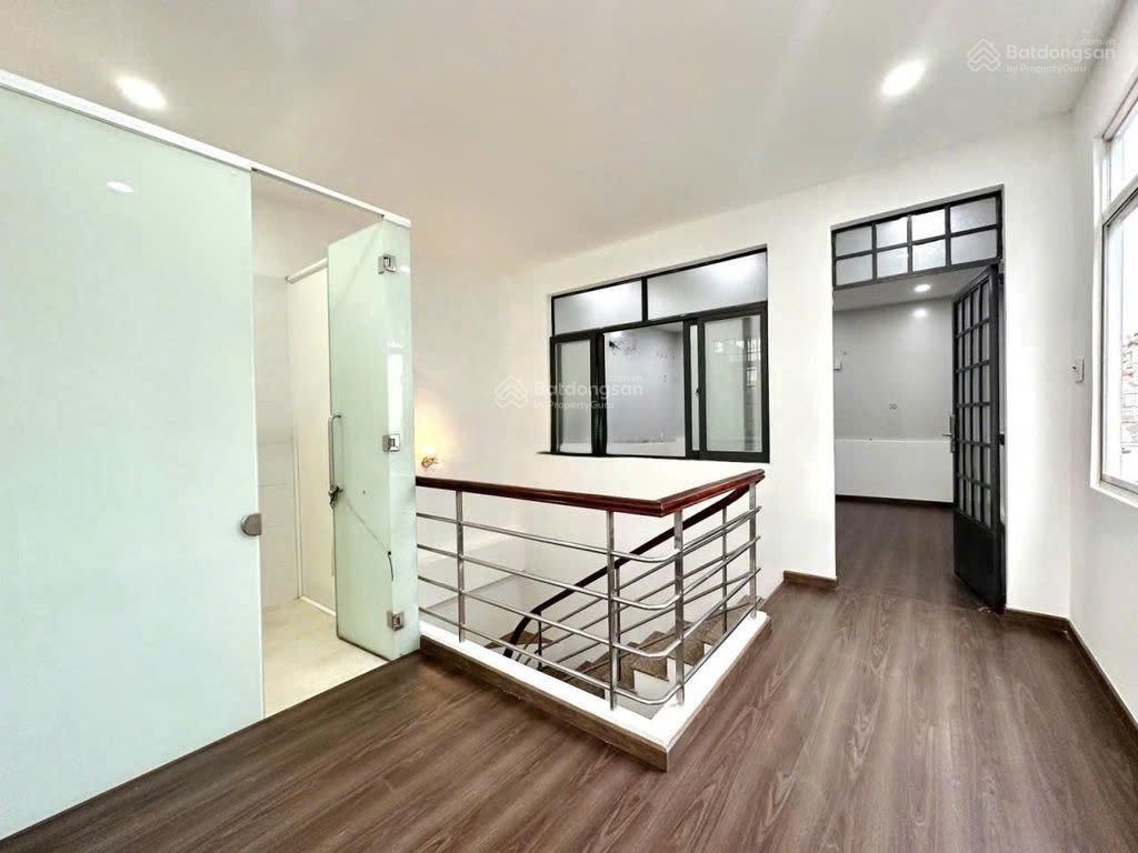 Bán nhà quận 5, trần bình trọng, 3 tầng, 4x16m, nhỉnh 8 tỷ