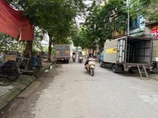 Lô dịch vụ đẹp nhất khu hàng bè kiến hưng. mặt đường 13,5m view cenco thanh hà. kinh doanh đỉnh.