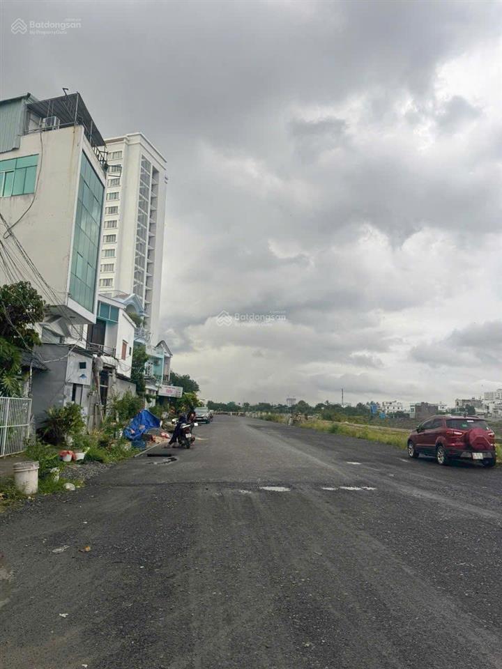 Bán nhà 4 lầu hẻm 8m thông nguyễn văn dung  p6, dt 4x16 , gía 8.9 tỷ thương lượng