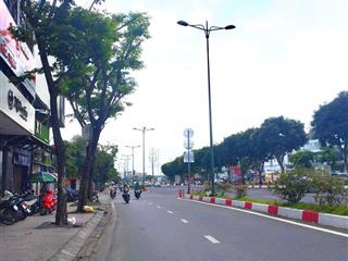 Bán nhà mặt tiền, 5 tầng, 60m2, sân thượng bbq chill chill,ngay đại lộ phạm văn đồng, kế bình thạnh