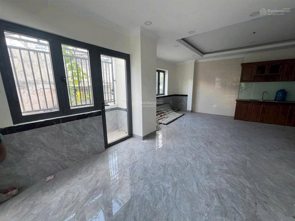 8,2 tỷ nhà mới 4 tầng thủ đức mt đường 12 m cách ql13 chỉ 100m vạn phúc