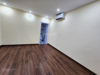 Tòa nhà 92m2 8 tầng, 1 hầm trung tâm hà đông, 1 mặt phố 1 mặt hồ