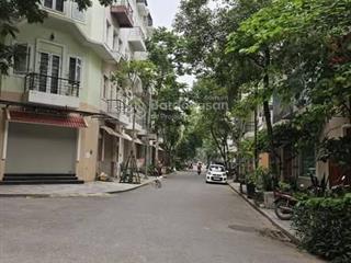 Văn quán  giảm sốc 1 tỷ  85 m2 4,5 tầng phân lô kinh doanh 18,5 tỷ